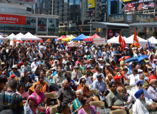 Indo-Canadians celebrating India's Independence day